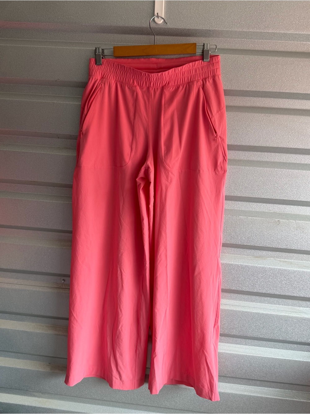 Lululemon Swift Mid-Rise Wide-Leg Pant